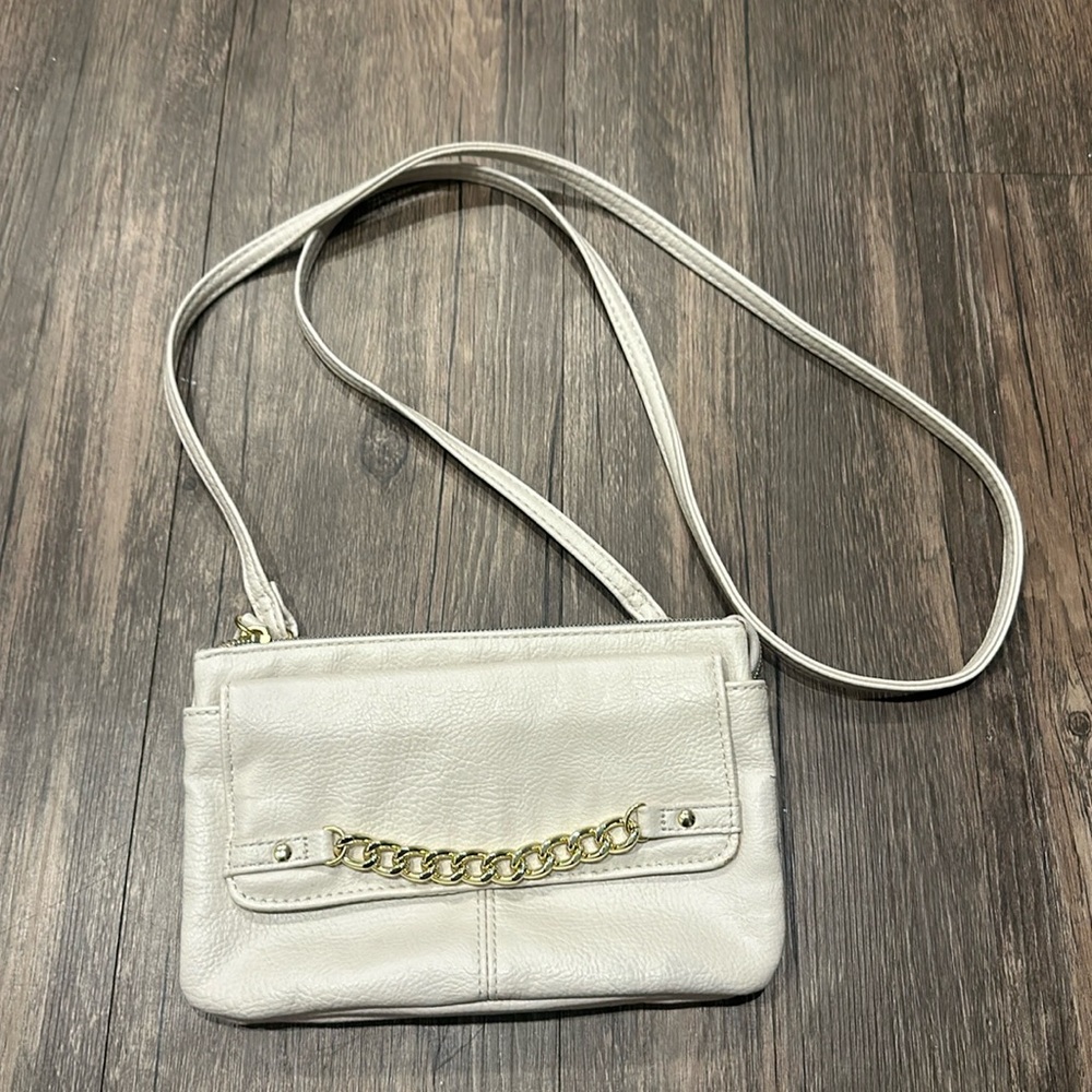 HP 🎉 Chain Detail Faux White Leather Crossbody Bag